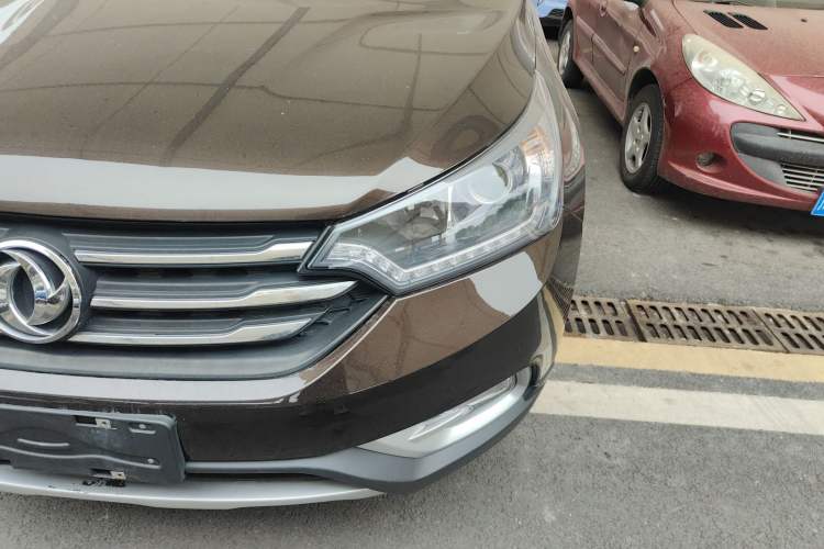 Used Dongfeng Aeolus AX7 2016 2.0L Automatic Zhiyi Trim Left Front Headlight