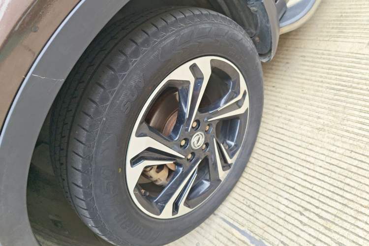Used Dongfeng Aeolus AX7 2016 2.3L Automatic ZhiZun Version Left Front Wheel Hub