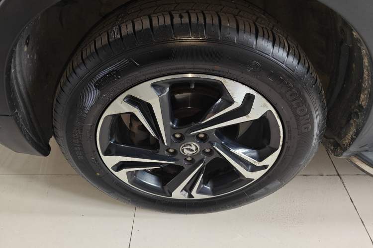 Used Dongfeng Aeolus AX7 2016 2.0L Automatic Zhiyi Trim Left Front Wheel Hub