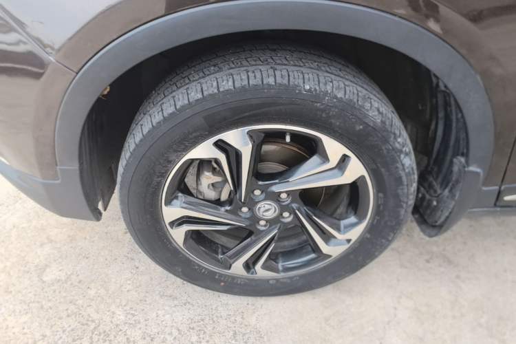 Used Dongfeng Aeolus AX7 2016 2.0L Automatic Zhiyi Trim Left Front Wheel Hub