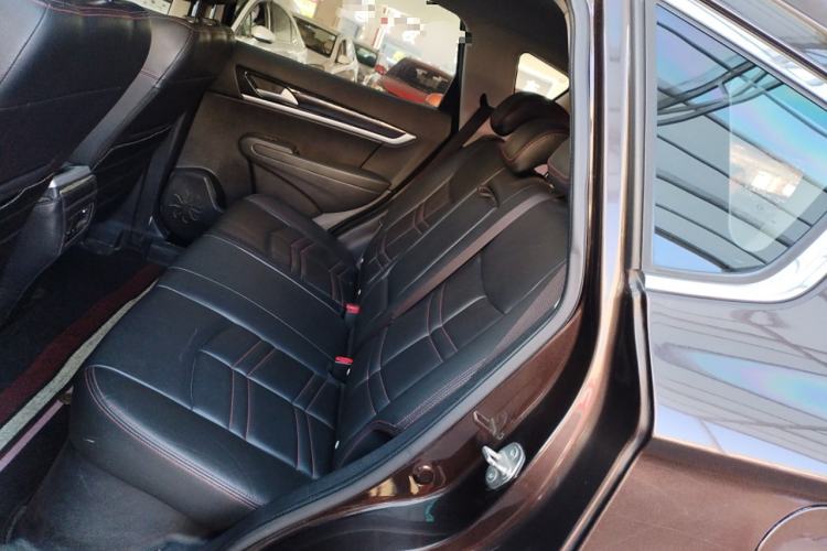 Used Dongfeng Aeolus AX7 2016 2.3L Automatic ZhiZun Version Left Rear Seat