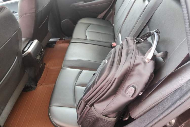 Used Dongfeng Aeolus AX7 2016 2.0L Automatic Zhiyi Trim Left Rear Seat