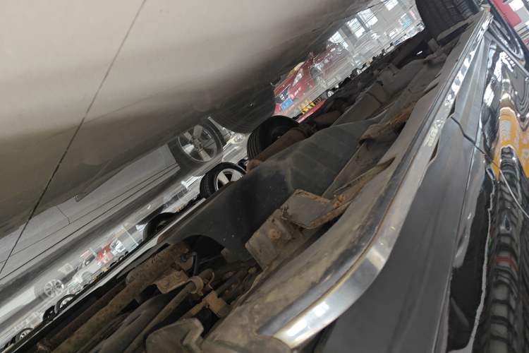 Used Dongfeng Aeolus AX7 2016 2.0L Automatic Zhiyi Trim Left Side Sill