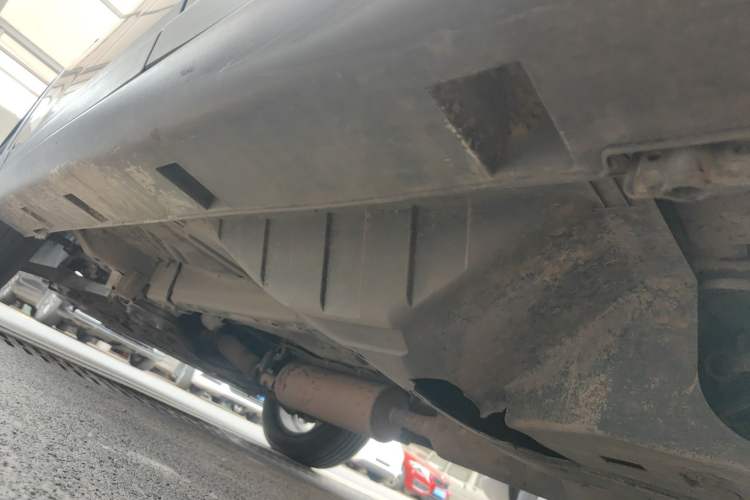 Used Dongfeng Aeolus AX7 2016 2.0L Automatic Zhiyi Trim Left Side Sill