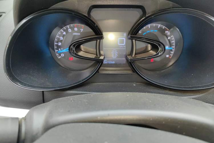 Used Dongfeng Aeolus AX7 2016 1.4T Manual Zhuyue Model Odometer Close Up