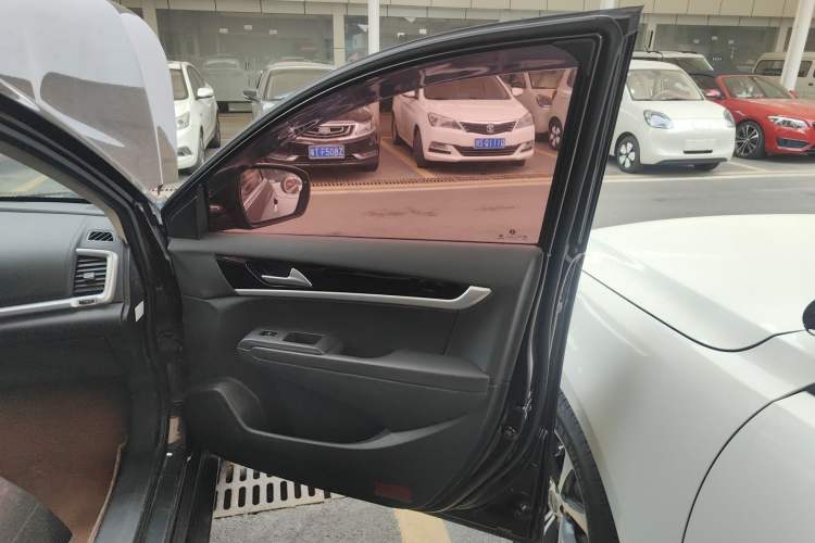 Used Dongfeng Aeolus AX7 2016 2.0L Automatic Zhiyi Trim Right Front Door Interior