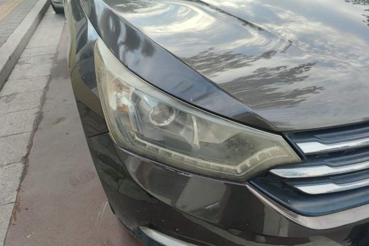 Used Dongfeng Aeolus AX7 2016 2.0L Automatic Zhiyi Trim Right Front Headlight