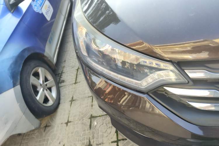 Used Dongfeng Aeolus AX7 2016 2.0L Automatic Zhiyi Trim Right Front Headlight