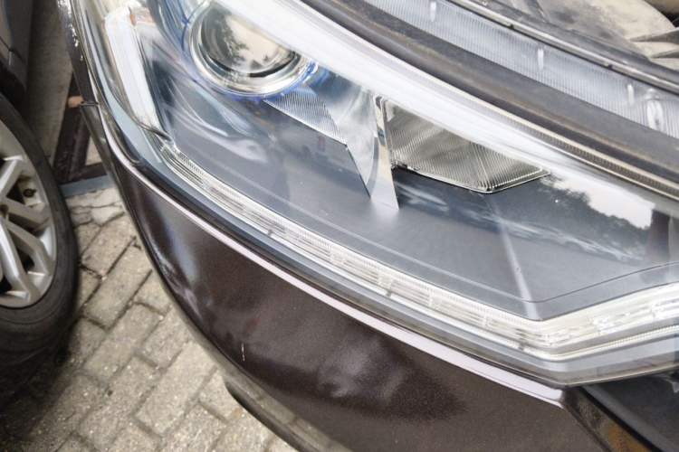 Used Dongfeng Aeolus AX7 2016 2.0L Automatic Zhiyi Trim Right Front Headlight