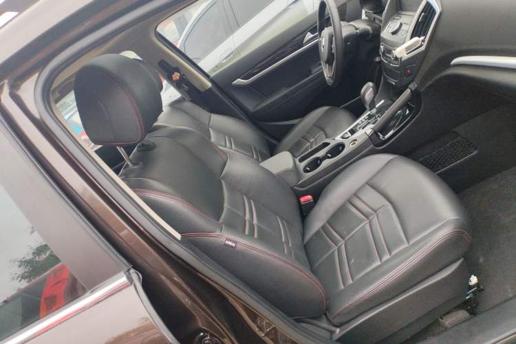 Used Dongfeng Aeolus AX7 2016 2.0L Automatic Zhiyi Trim Right Front Seat