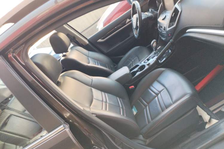 Used Dongfeng Aeolus AX7 2016 2.3L Automatic ZhiZun Version Right Front Seat