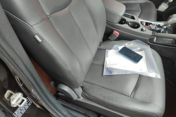Used Dongfeng Aeolus AX7 2016 2.0L Automatic Zhiyi Trim Right Front Seat