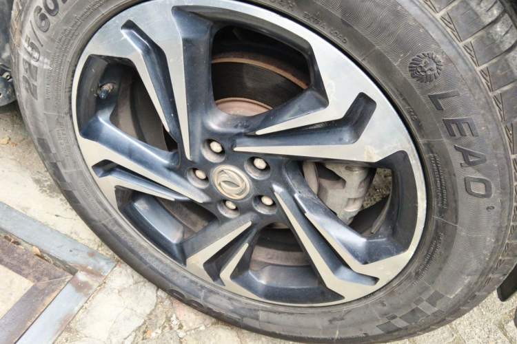 Used Dongfeng Aeolus AX7 2016 2.0L Automatic Zhiyi Trim Right Front Wheel Hub
