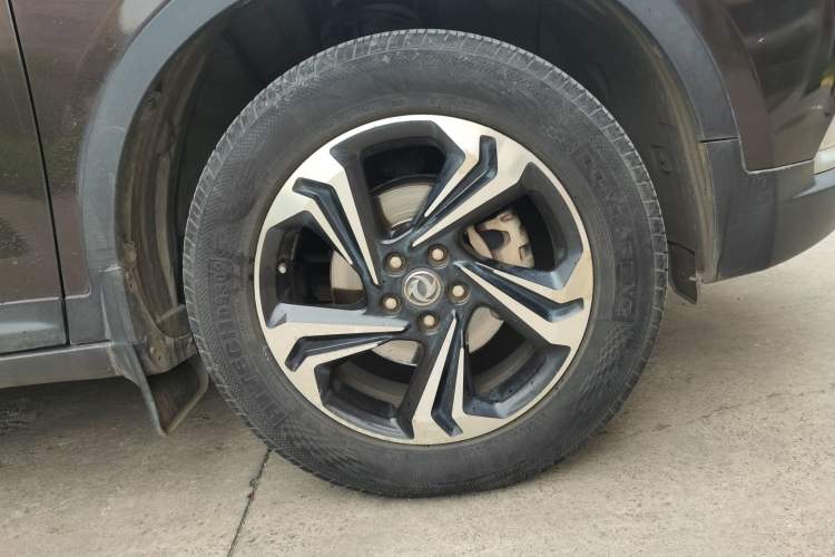 Used Dongfeng Aeolus AX7 2016 2.0L Automatic Zhiyi Trim Right Front Wheel Hub