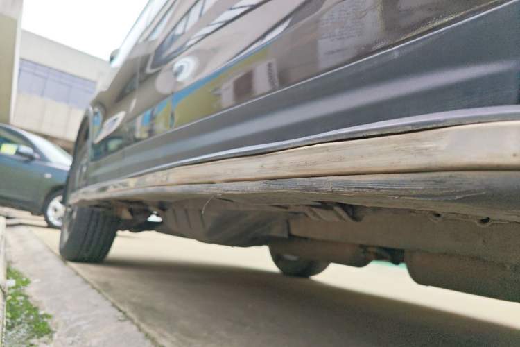 Used Dongfeng Aeolus AX7 2016 2.3L Automatic ZhiZun Version Right Side Sill