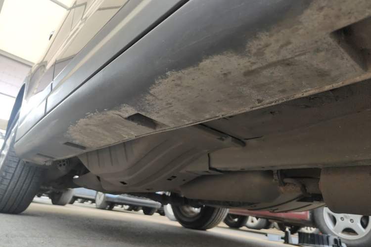 Used Dongfeng Aeolus AX7 2016 2.0L Automatic Zhiyi Trim Right Side Sill