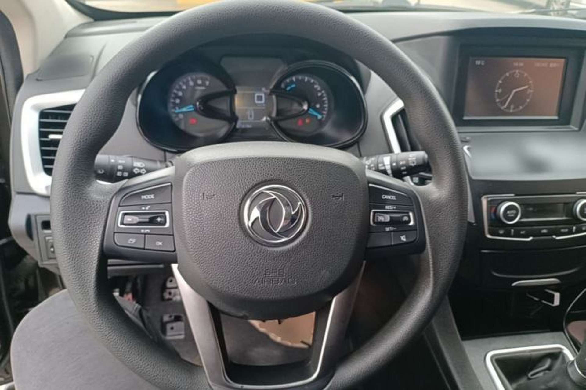 Used Dongfeng Aeolus AX7 2016 1.4T Manual Zhuyue Model Steering Wheel