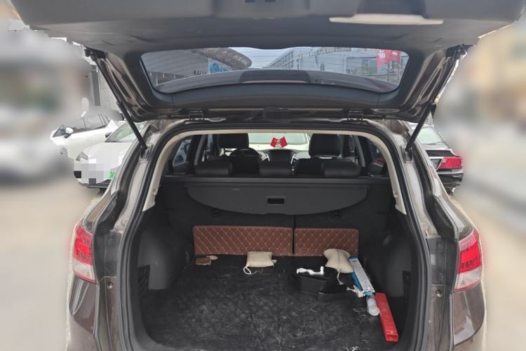 Used Dongfeng Aeolus AX7 2016 2.0L Automatic Zhiyi Trim Trunk