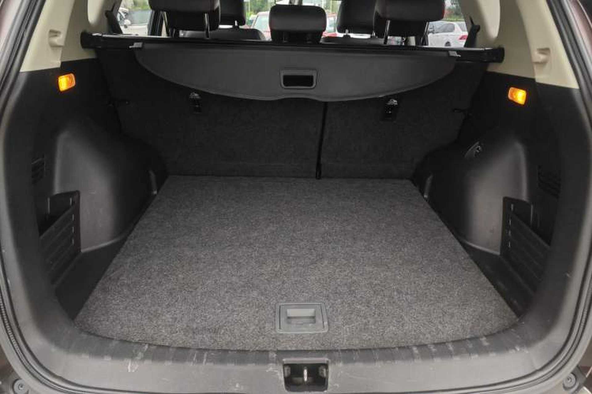 Used Dongfeng Aeolus AX7 2016 1.4T Manual Zhuyue Model Trunk