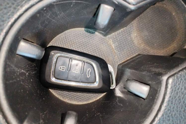 Used Dongfeng Aeolus AX7 2016 2.3L Automatic ZhiZun Version Vehicle Key
