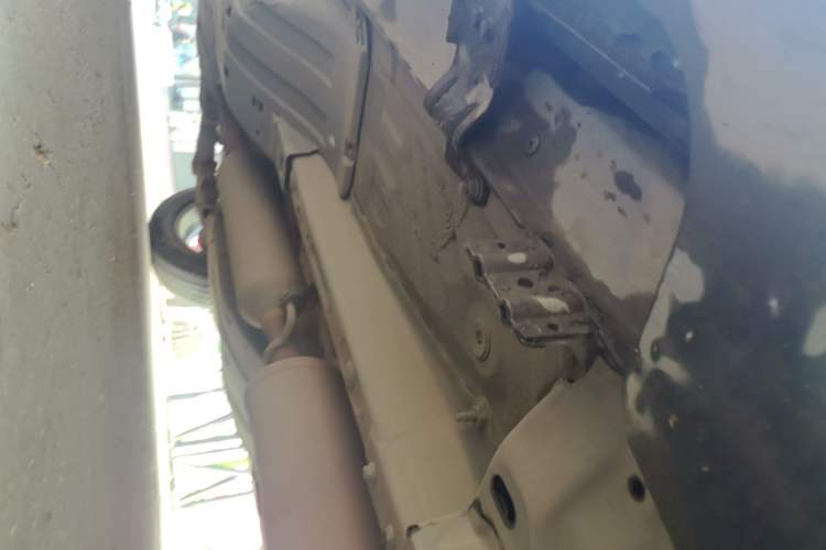 Used Dongfeng Aeolus AX7 2016 2.0L Automatic Zhiyi Trim Chassis Front Right