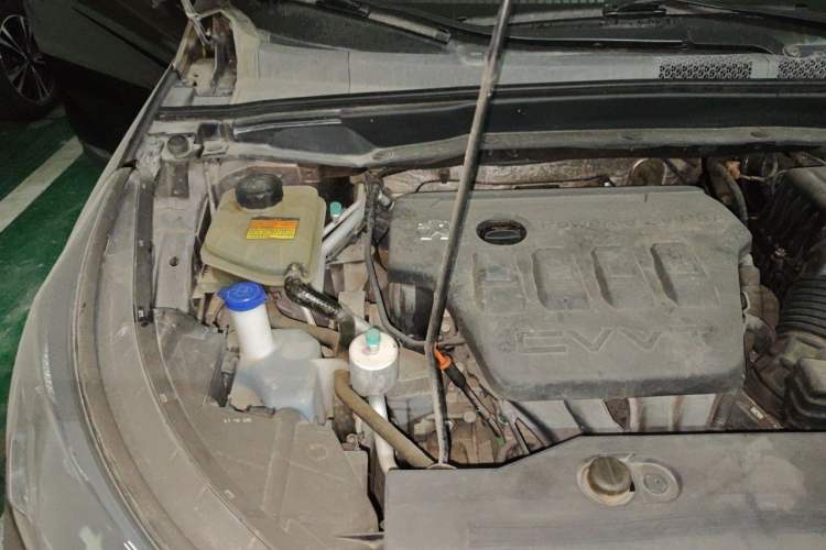 Used Dongfeng Aeolus AX7 2016 2.0L Automatic Zhiyi Trim Engine Bay Right