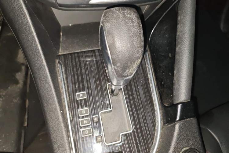 Used Dongfeng Aeolus AX7 2016 2.0L Automatic Zhiyi Trim Gear Lever