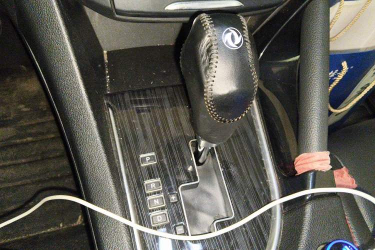 Used Dongfeng Aeolus AX7 2016 2.0L Automatic Zhiyi Trim Gear Lever