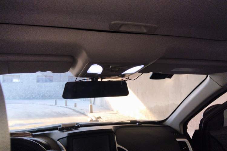 Used Dongfeng Aeolus AX7 2016 2.0L Automatic Zhiyi Trim Headliner