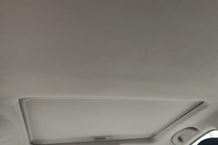 Used Dongfeng Aeolus AX7 2016 1.4T Manual Zhuyue Model Headliner