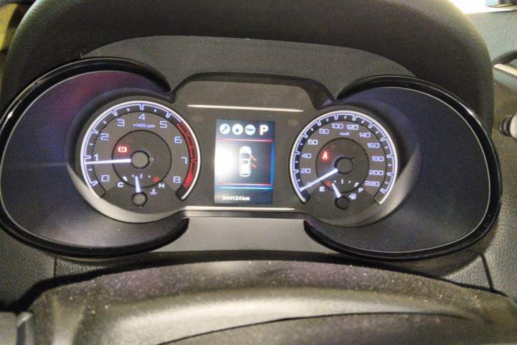 Used Dongfeng Aeolus AX7 2016 2.0L Automatic Zhiyi Trim Instrument Cluster