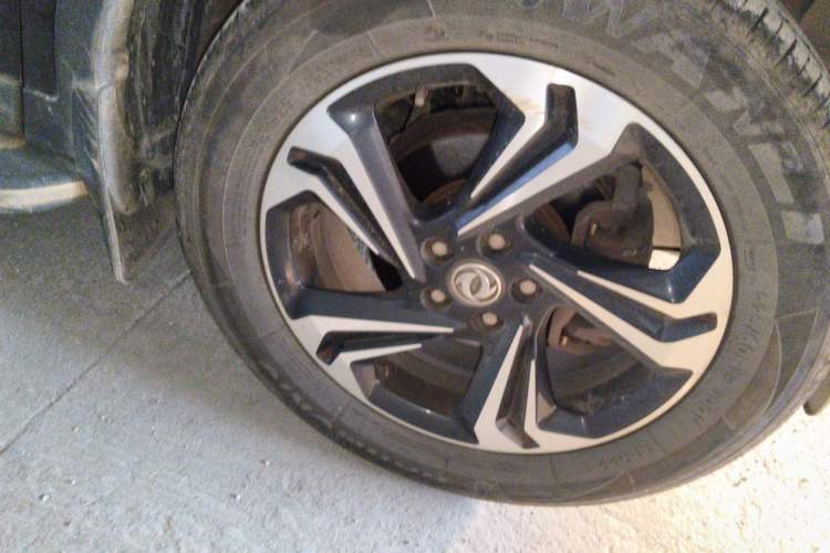 Used Dongfeng Aeolus AX7 2016 2.0L Automatic Zhiyi Trim Right Front Wheel Hub