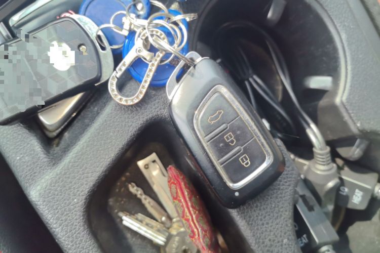 Used Dongfeng Aeolus AX7 2016 2.0L Automatic Zhiyi Trim Vehicle Key