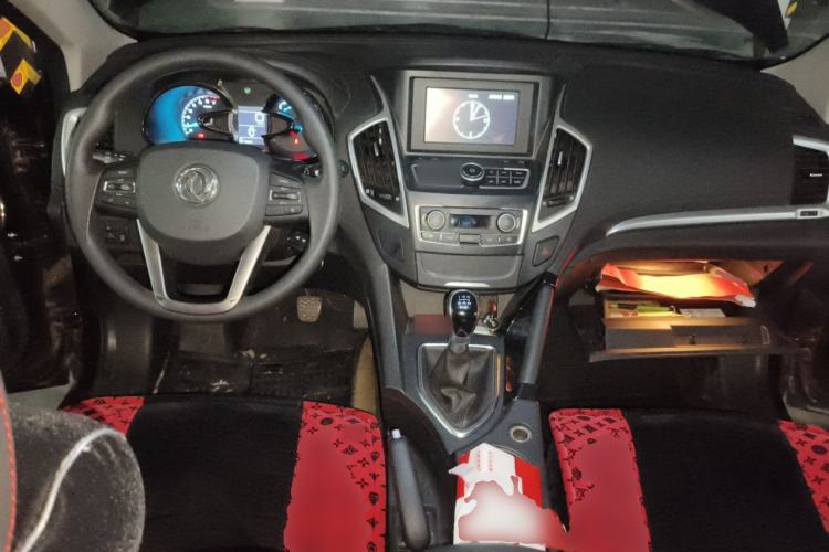 Used Dongfeng Aeolus AX7 2016 2.0L Manual Zhuyue Model Center Console
