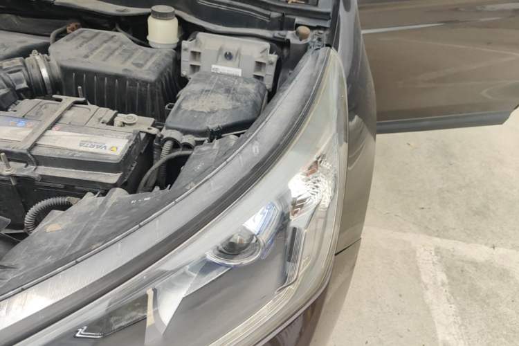 Used Dongfeng Aeolus AX7 2016 2.0L Automatic Zhiyi Trim Engine Bay Left