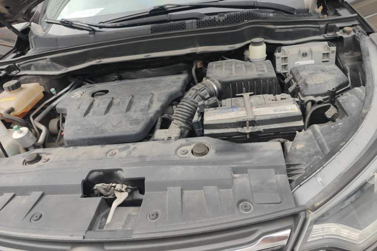 Used Dongfeng Aeolus AX7 2016 2.0L Automatic Zhiyi Trim Engine Bay