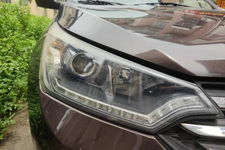 Used Dongfeng Aeolus AX7 2016 2.0L Automatic Zhiyi Trim Right Front Headlight