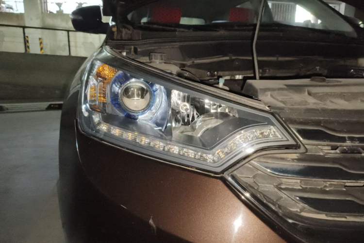 Used Dongfeng Aeolus AX7 2016 2.0L Manual Zhuyue Model Right Front Headlight
