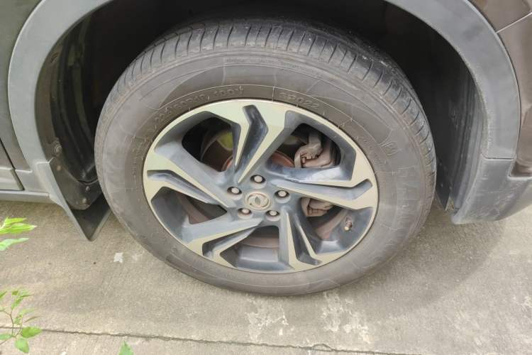 Used Dongfeng Aeolus AX7 2016 2.0L Automatic Zhiyi Trim Right Front Wheel Hub