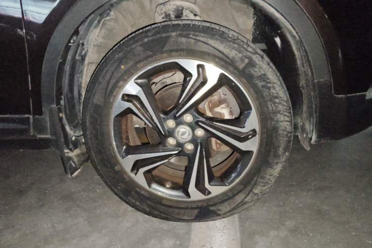 Used Dongfeng Aeolus AX7 2016 2.0L Manual Zhuyue Model Right Front Wheel Hub