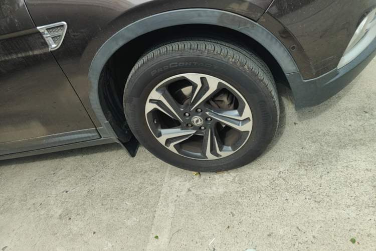 Used Dongfeng Aeolus AX7 2016 2.0L Automatic Zhiyi Trim Right Front Wheel Hub