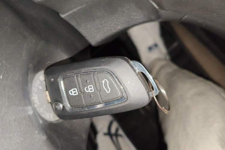 Used Dongfeng Aeolus AX7 2016 2.0L Manual Zhuyue Model Vehicle Key