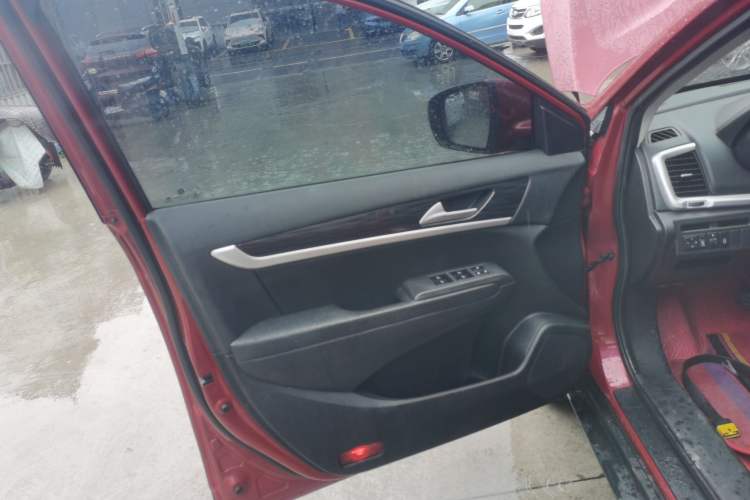 Used Dongfeng Aeolus AX7 2016 2.0L Automatic Zhiyi Trim Left Front Door Interior
