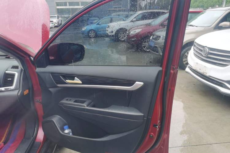 Used Dongfeng Aeolus AX7 2016 2.0L Automatic Zhiyi Trim Right Front Door Interior