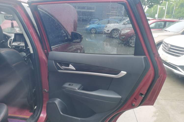 Used Dongfeng Aeolus AX7 2016 2.0L Automatic Zhiyi Trim Right Rear Door Interior