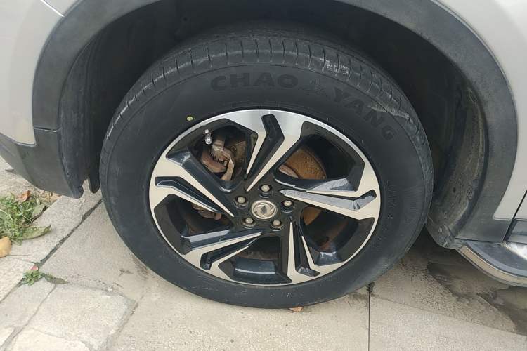 Used Dongfeng Aeolus AX7 2016 2.0L Automatic Zhiyi Trim Exterior 4