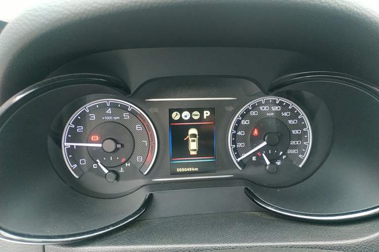 Used Dongfeng Aeolus AX7 2016 2.0L Automatic Zhiyi Trim Instrument Cluster