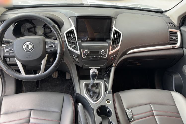 Used Dongfeng Aeolus AX7 2016 1.4T Manual Zhuyue Model Interior 3