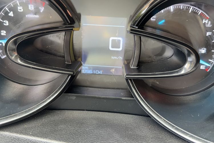 Used Dongfeng Aeolus AX7 2016 1.4T Manual Zhuyue Model Odometer Close Up