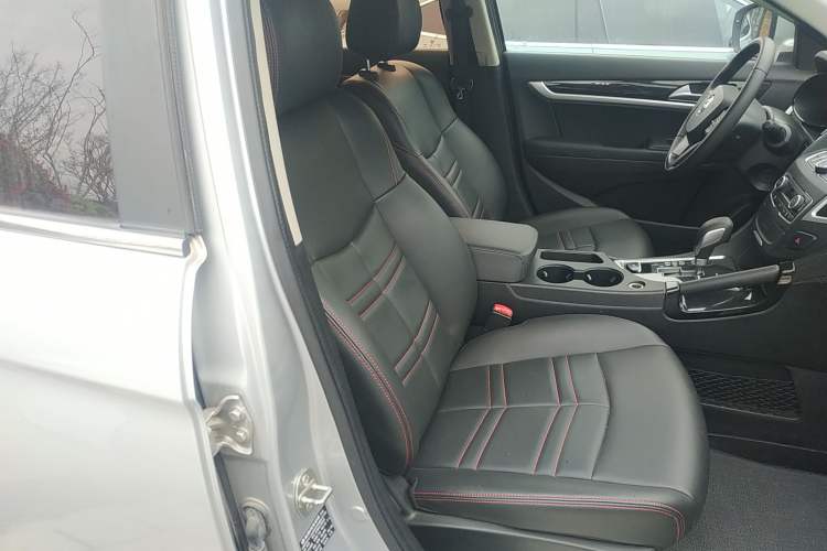 Used Dongfeng Aeolus AX7 2016 2.0L Automatic Zhiyi Trim Right Front Seat